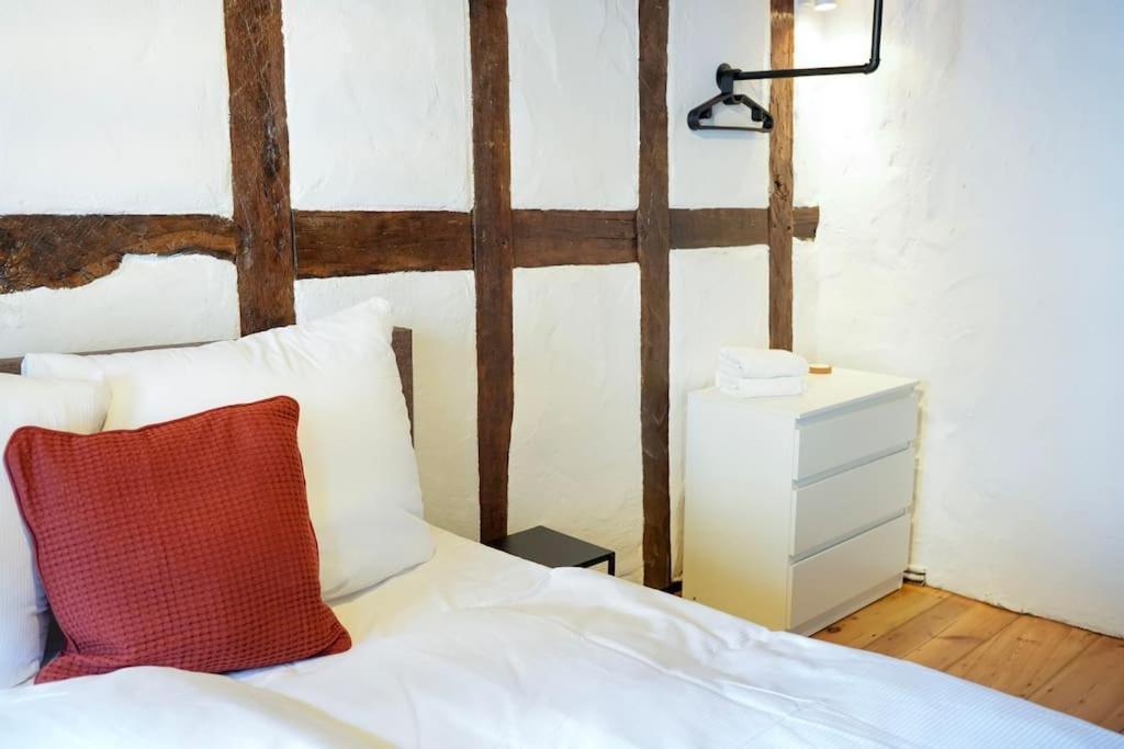 Charmante Fachwerk Wohnung Mit Terrasse In Der Altstadt Кобленц Екстериор снимка